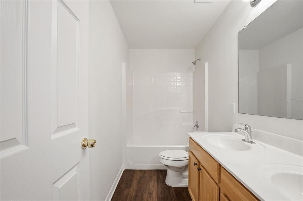 На продажу: $394,900 (4 спален, 2 ванн, 2848 Квадратных фут)