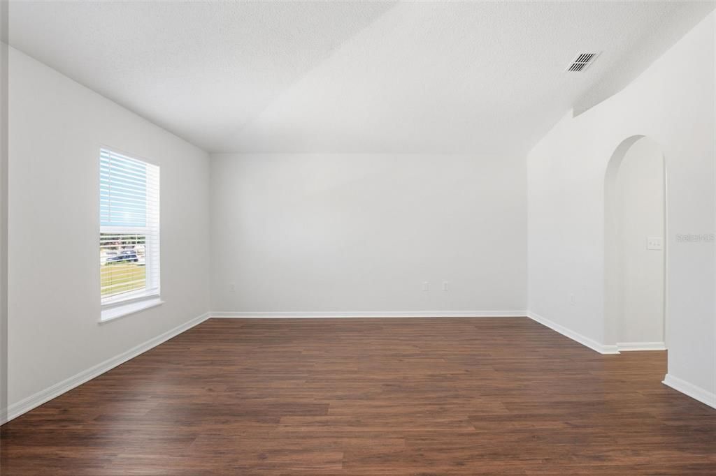 На продажу: $394,900 (4 спален, 2 ванн, 2848 Квадратных фут)