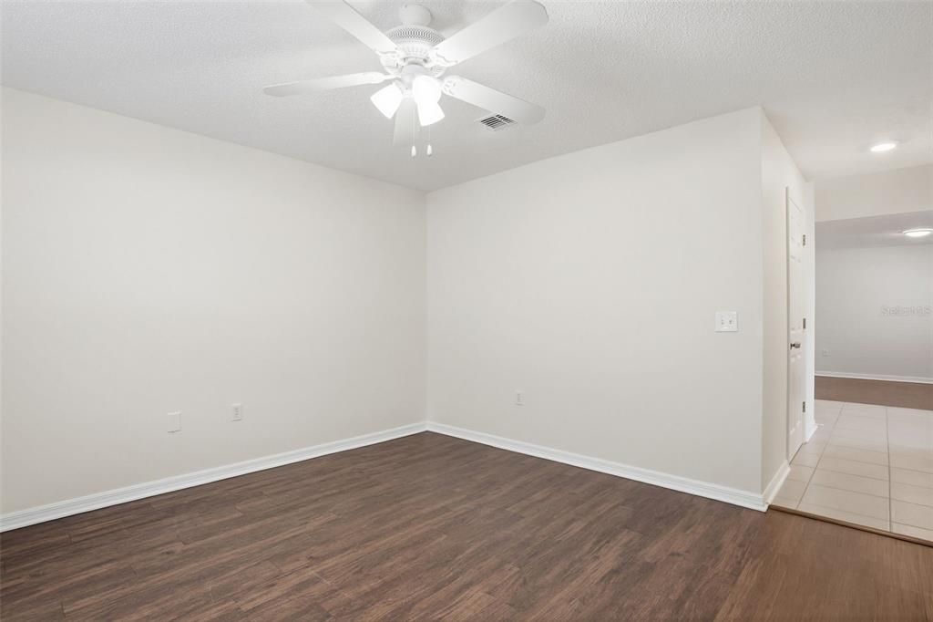 На продажу: $394,900 (4 спален, 2 ванн, 2848 Квадратных фут)