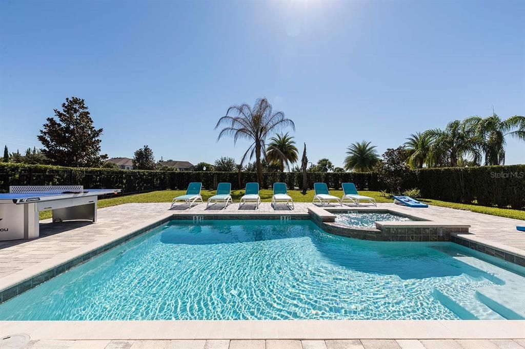 For Sale: $850,000 (8 beds, 6 baths, 3612 Square Feet)