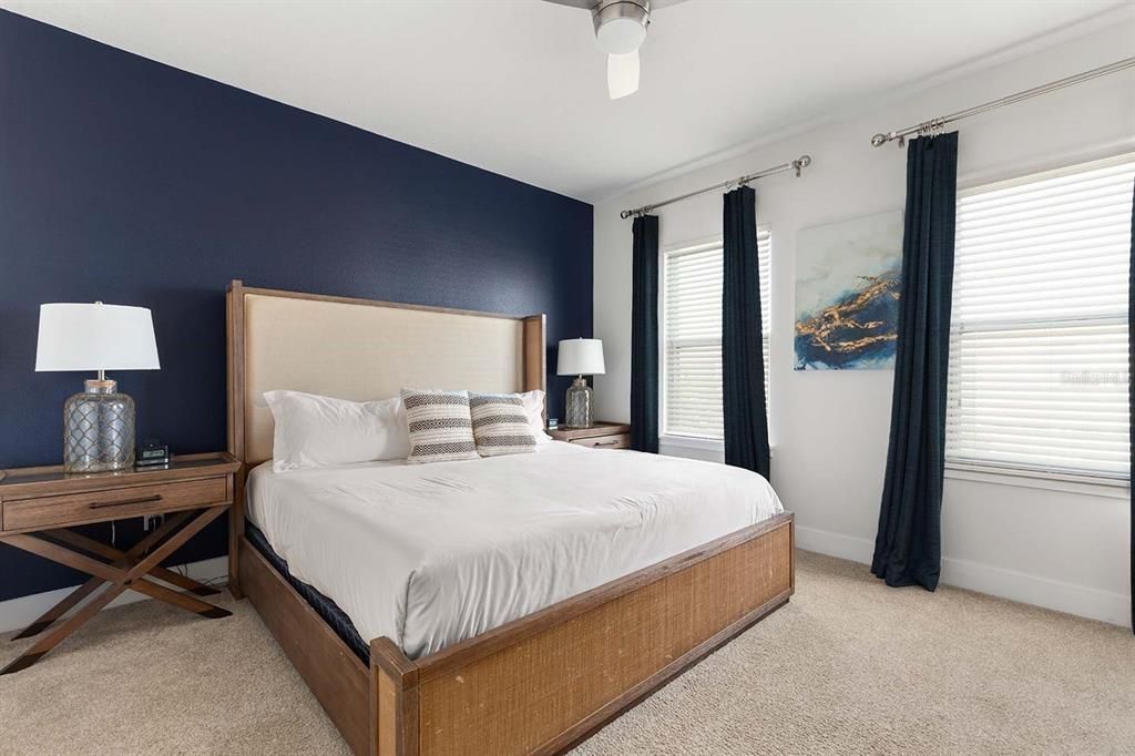 For Sale: $850,000 (8 beds, 6 baths, 3612 Square Feet)