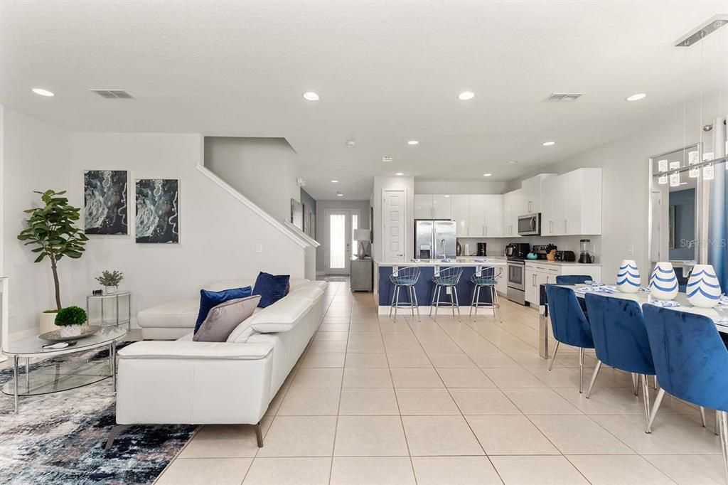 For Sale: $850,000 (8 beds, 6 baths, 3612 Square Feet)