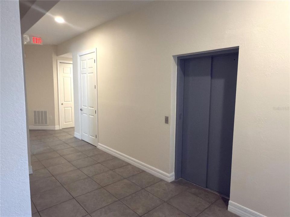 На продажу: $1,640,000 (0 спален, 0 ванн, 6048 Квадратных фут)