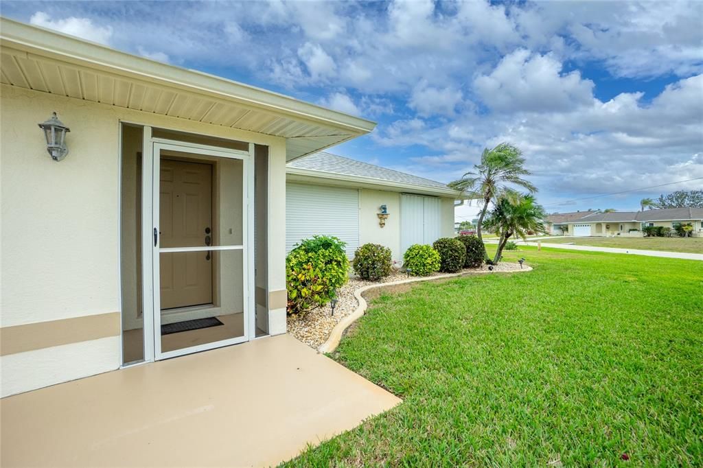 En Venta: $329,000 (3 camas, 2 baños, 1579 Pies cuadrados)