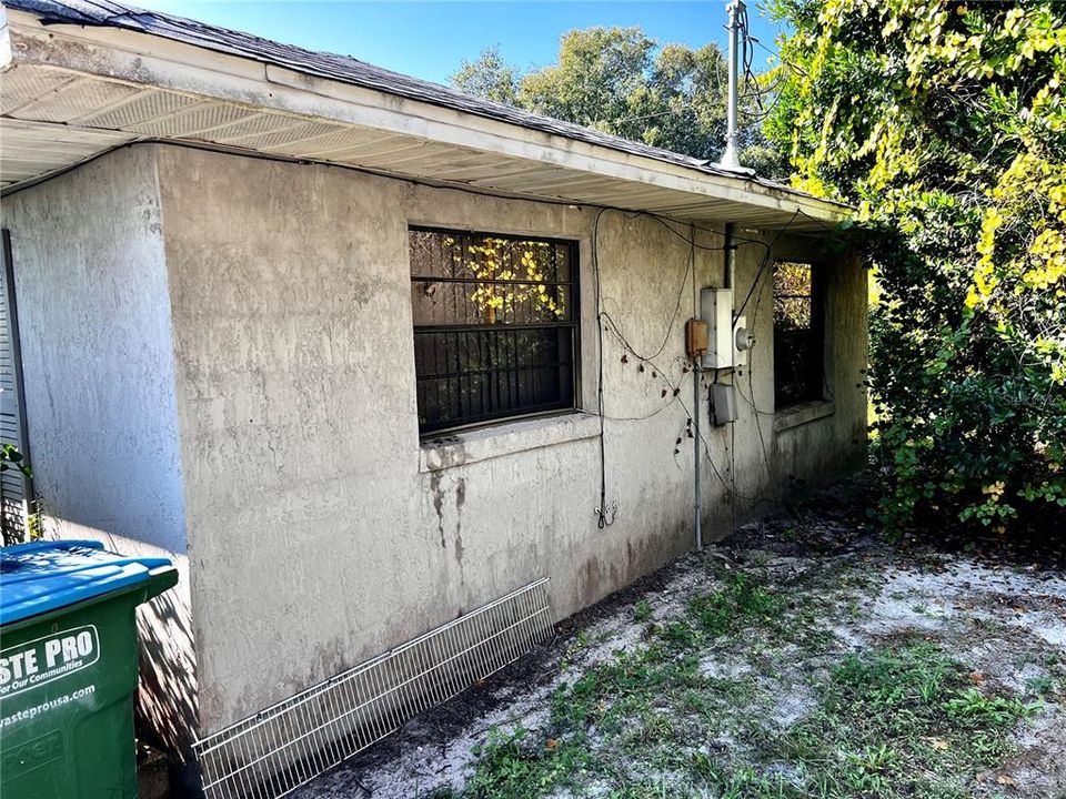 Под контрактом: $199,000 (3 спален, 2 ванн, 1248 Квадратных фут)