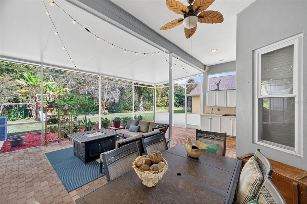 Под контрактом: $525,000 (3 спален, 2 ванн, 2368 Квадратных фут)