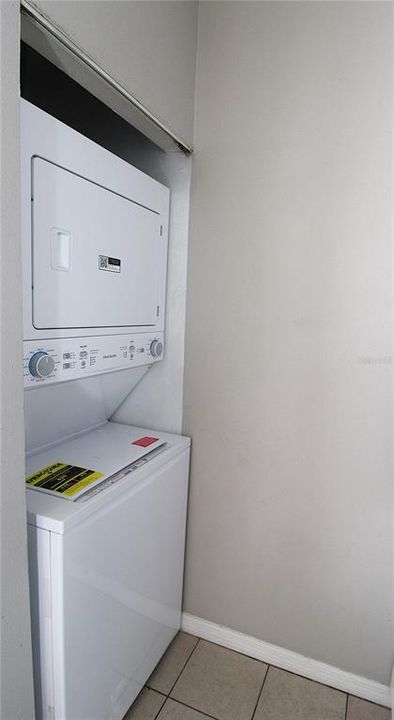 出租: $1,600 (2 贝兹, 2 浴室, 875 平方英尺)