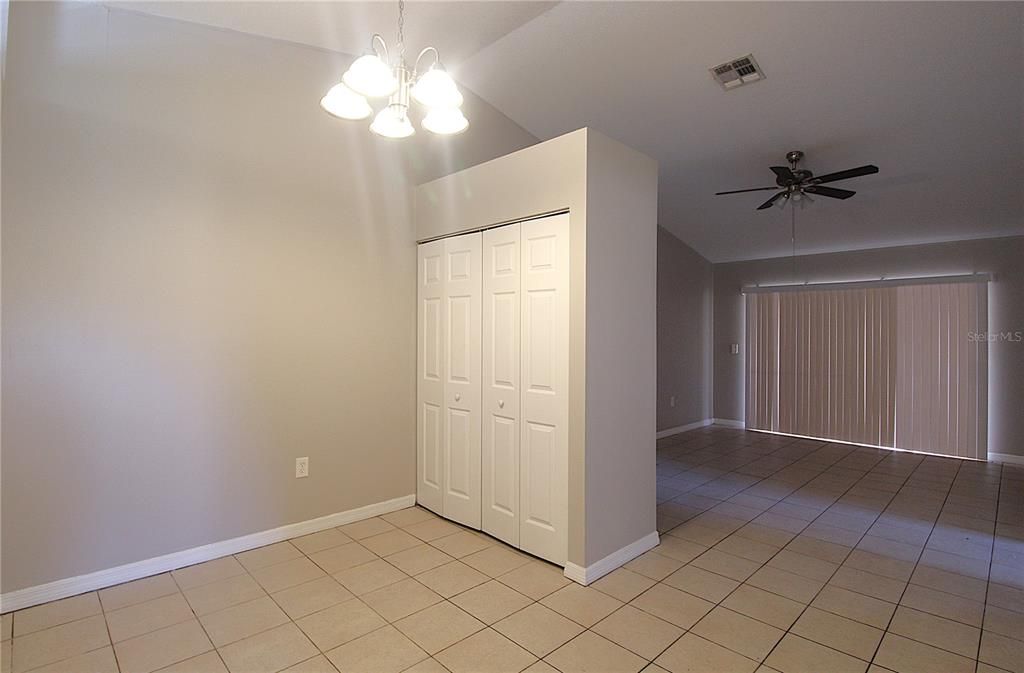 出租: $1,600 (2 贝兹, 2 浴室, 875 平方英尺)