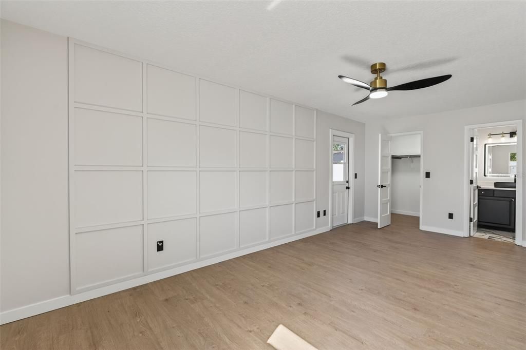 合同活跃: $336,900 (2 贝兹, 2 浴室, 996 平方英尺)