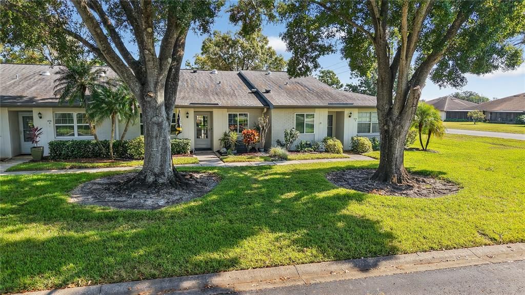 For Sale: $295,000 (2 beds, 2 baths, 1230 Square Feet)