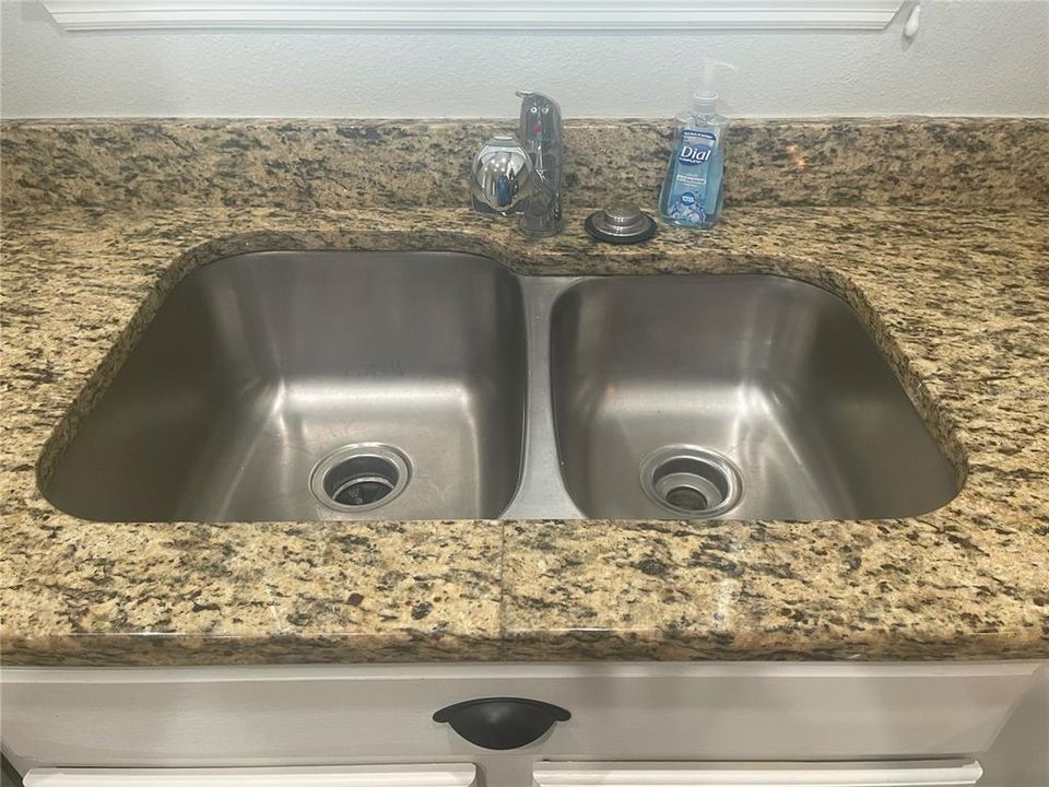 En Renta: $1,900 (3 camas, 2 baños, 1377 Pies cuadrados)