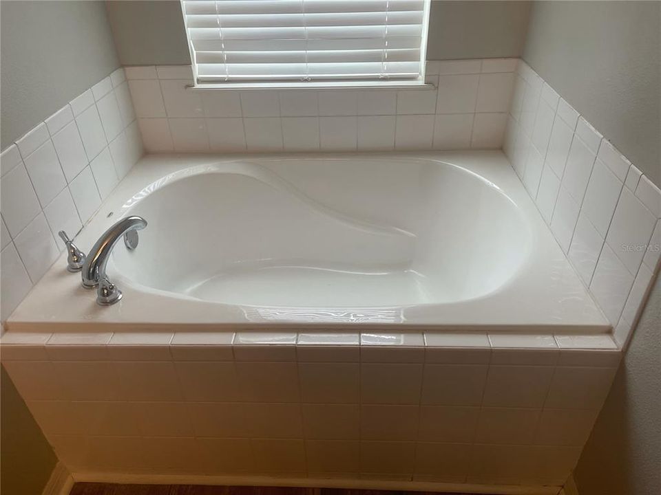 En Renta: $1,900 (3 camas, 2 baños, 1377 Pies cuadrados)