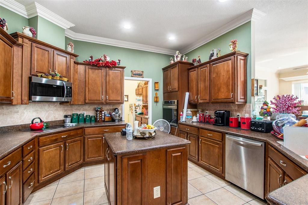 待售: $550,000 (3 贝兹, 2 浴室, 3127 平方英尺)