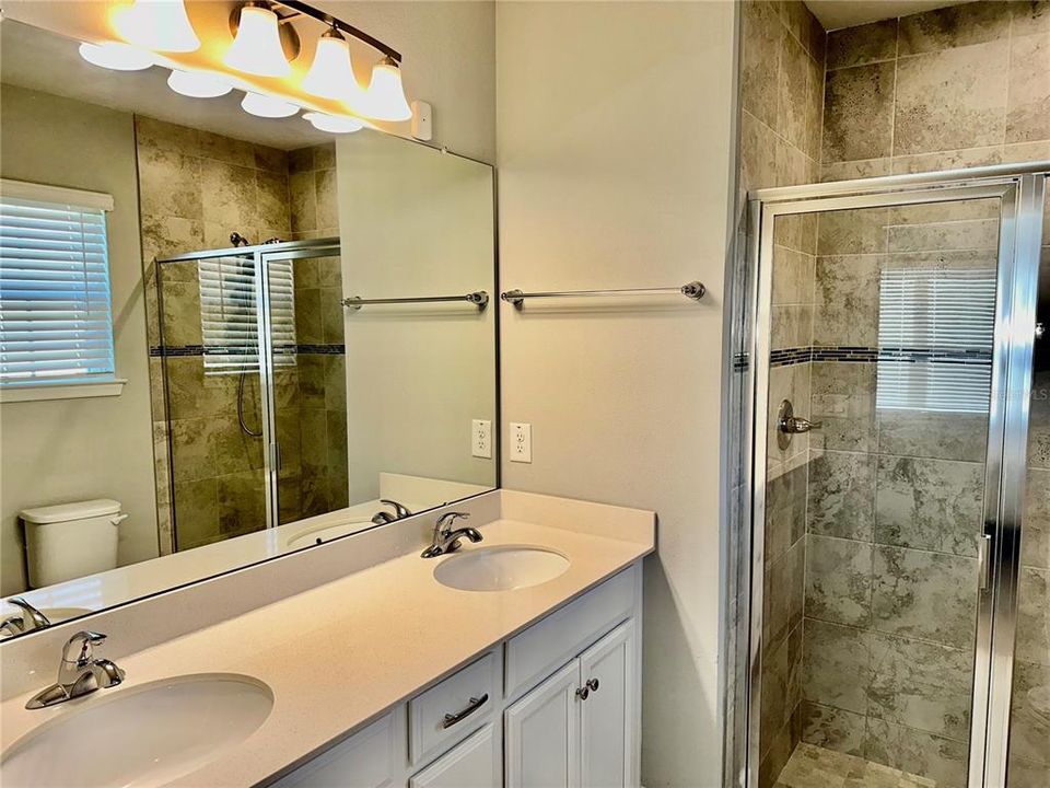 For Sale: $325,000 (3 beds, 2 baths, 1532 Square Feet)