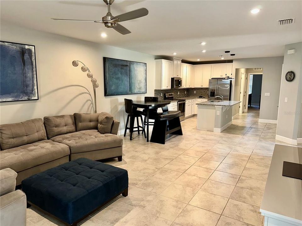 For Sale: $325,000 (3 beds, 2 baths, 1532 Square Feet)