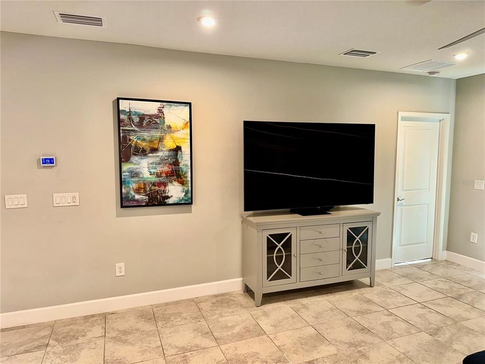 For Sale: $325,000 (3 beds, 2 baths, 1532 Square Feet)