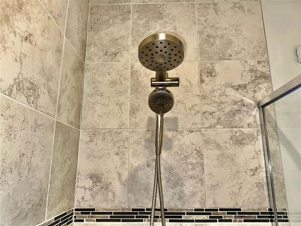 For Sale: $325,000 (3 beds, 2 baths, 1532 Square Feet)