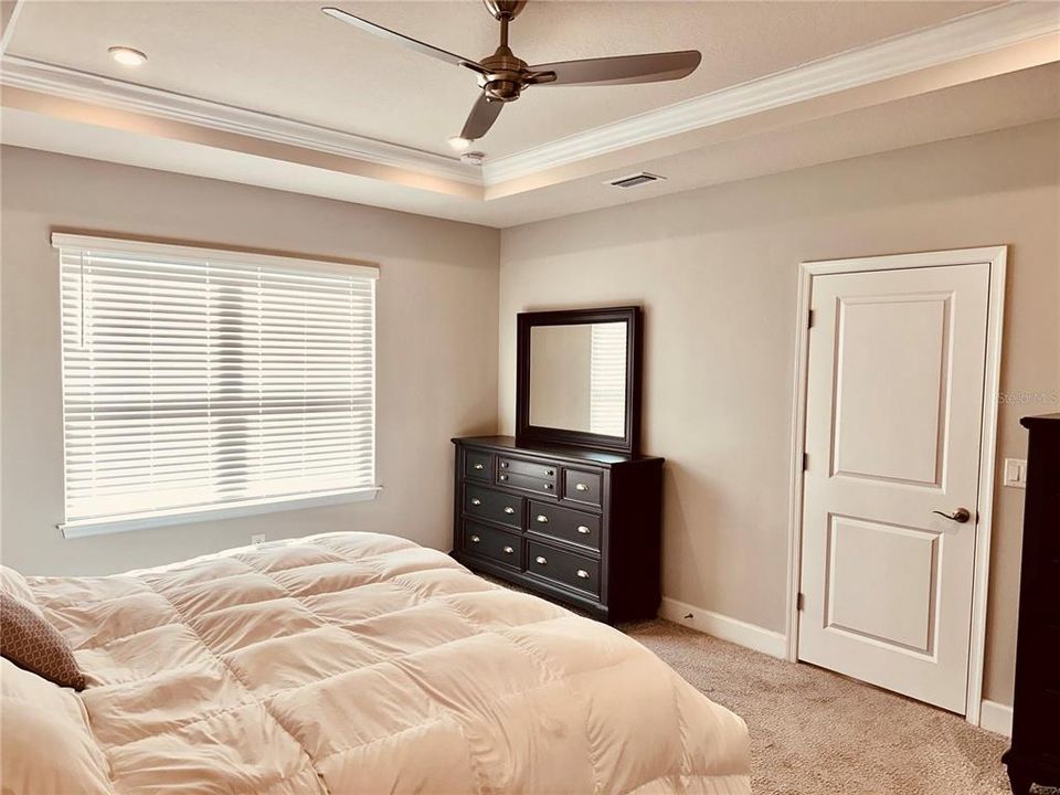 For Sale: $325,000 (3 beds, 2 baths, 1532 Square Feet)