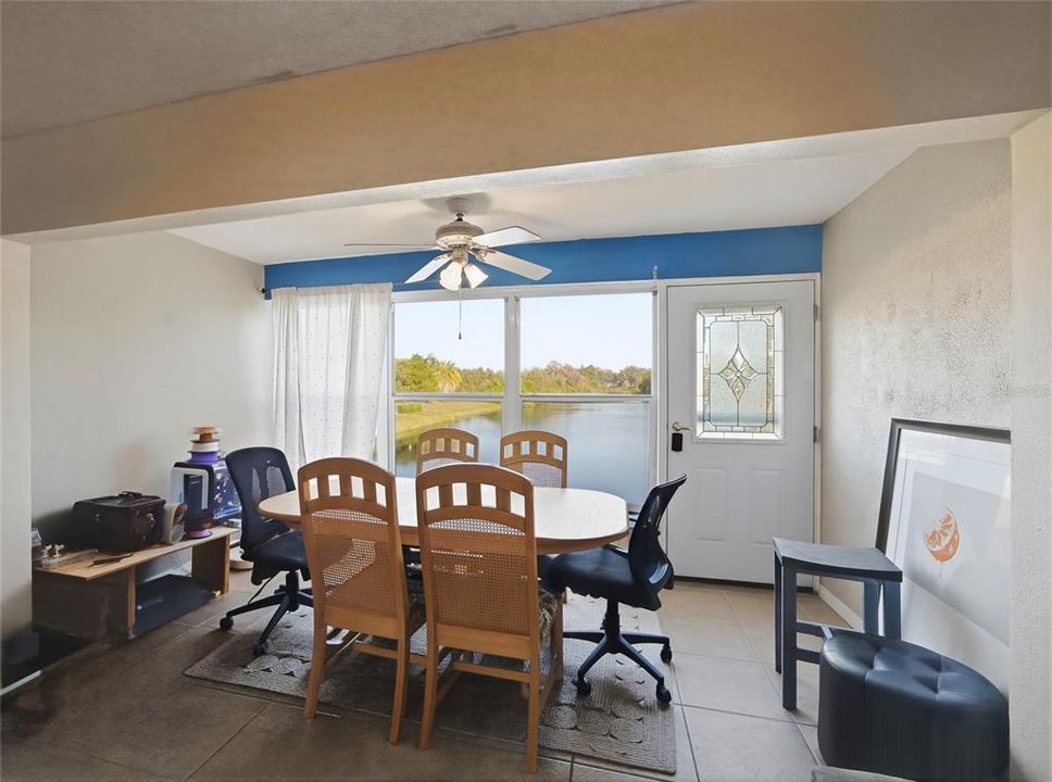 For Sale: $130,000 (2 beds, 2 baths, 1000 Square Feet)