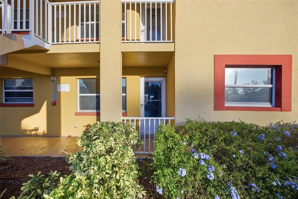 For Sale: $130,000 (2 beds, 2 baths, 1000 Square Feet)