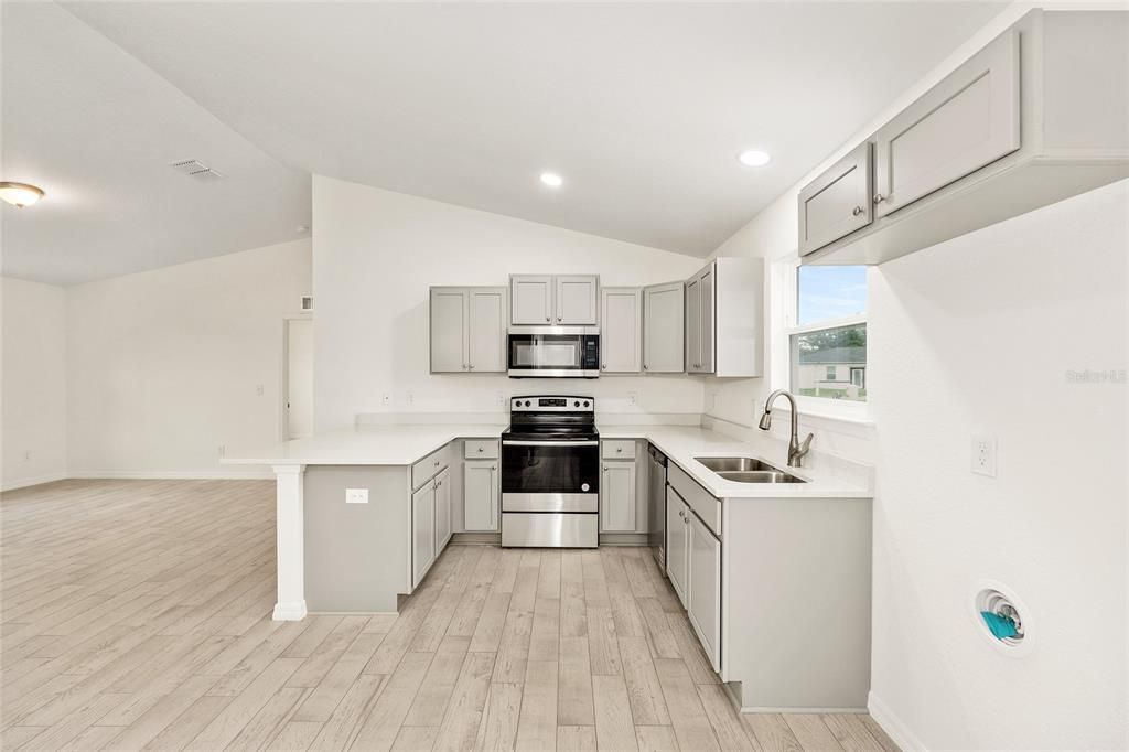 En Venta: $235,000 (3 camas, 2 baños, 1091 Pies cuadrados)