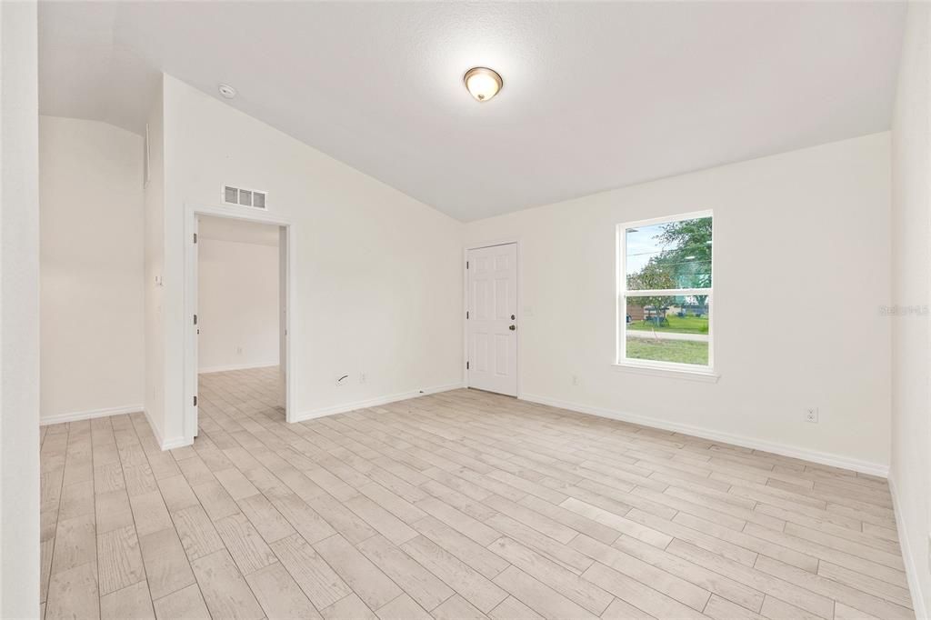 En Venta: $235,000 (3 camas, 2 baños, 1091 Pies cuadrados)