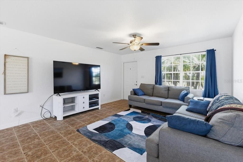 For Rent: $3,500 (3 beds, 2 baths, 1116 Square Feet)