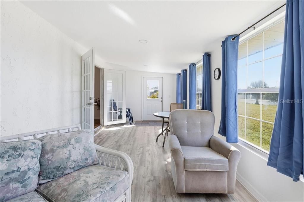 For Rent: $3,500 (3 beds, 2 baths, 1116 Square Feet)