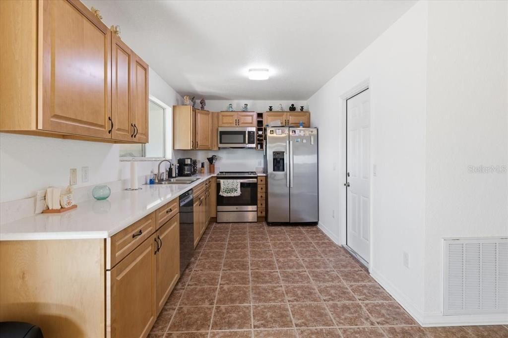 For Rent: $3,500 (3 beds, 2 baths, 1116 Square Feet)
