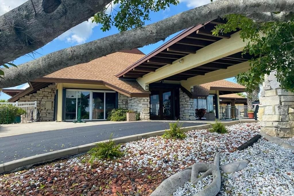 For Rent: $3,500 (3 beds, 2 baths, 1116 Square Feet)