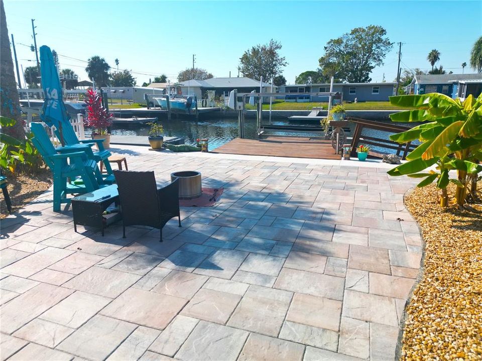 For Sale: $325,000 (2 beds, 1 baths, 768 Square Feet)