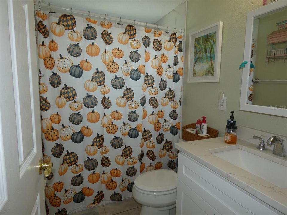 For Sale: $325,000 (2 beds, 1 baths, 768 Square Feet)