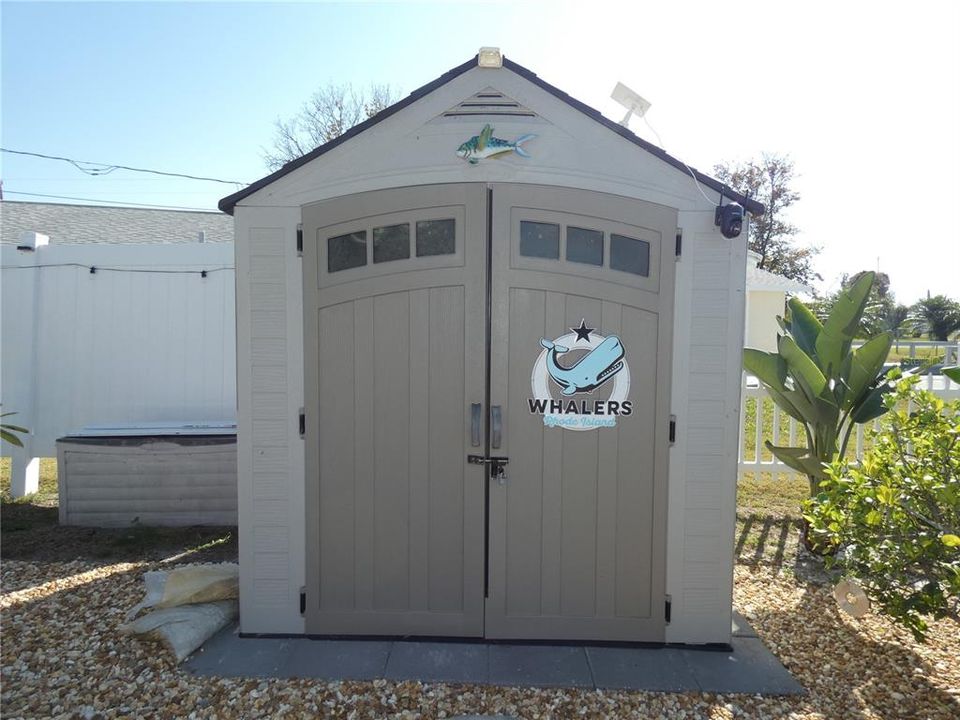 For Sale: $325,000 (2 beds, 1 baths, 768 Square Feet)