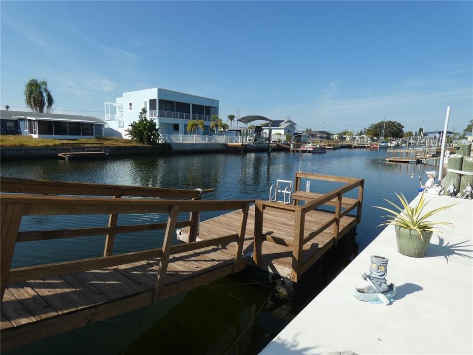 For Sale: $325,000 (2 beds, 1 baths, 768 Square Feet)