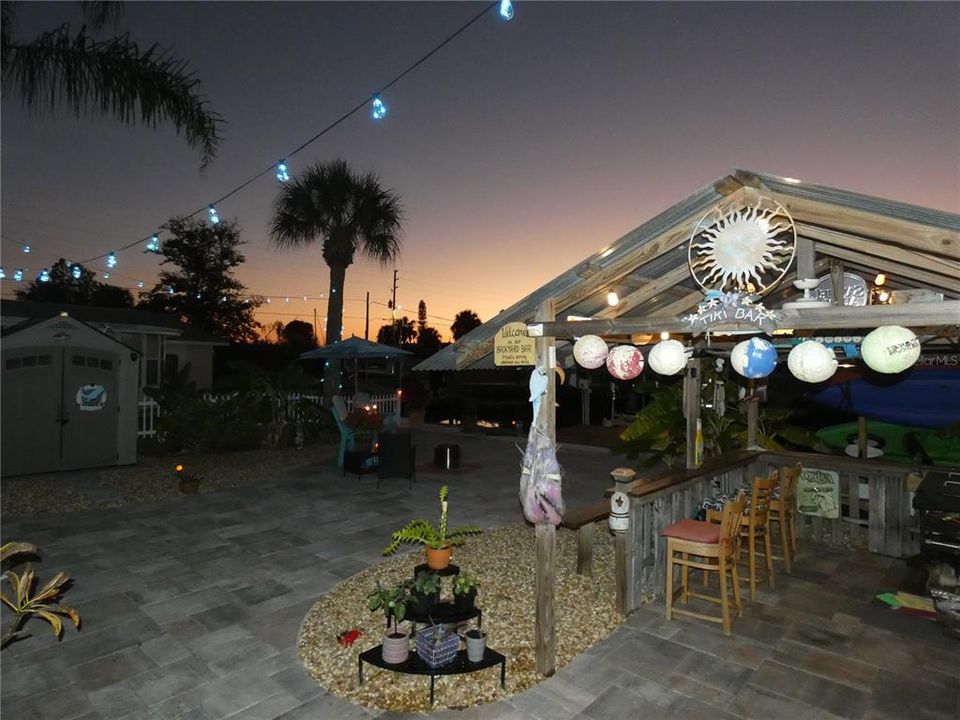 For Sale: $325,000 (2 beds, 1 baths, 768 Square Feet)