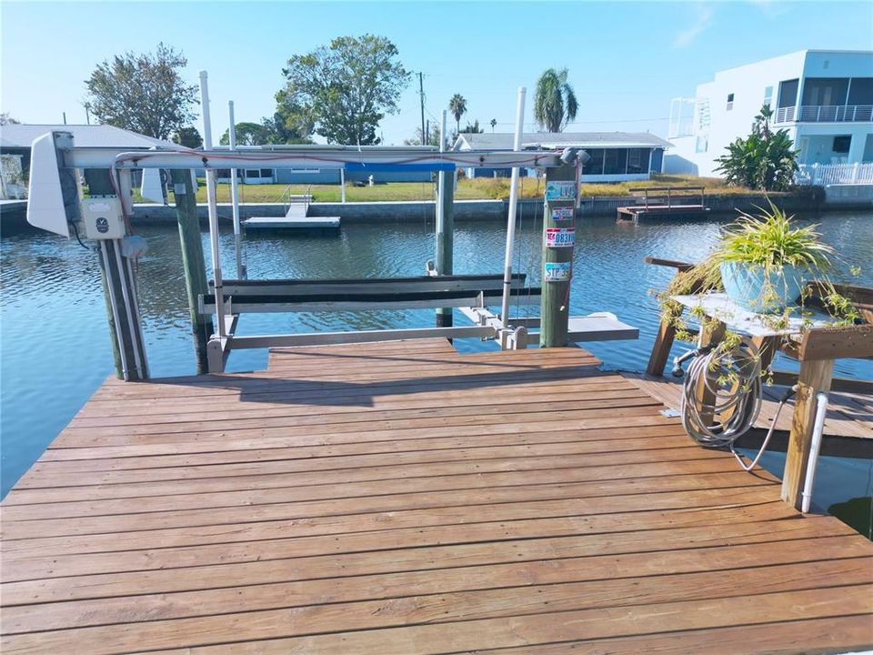 For Sale: $325,000 (2 beds, 1 baths, 768 Square Feet)