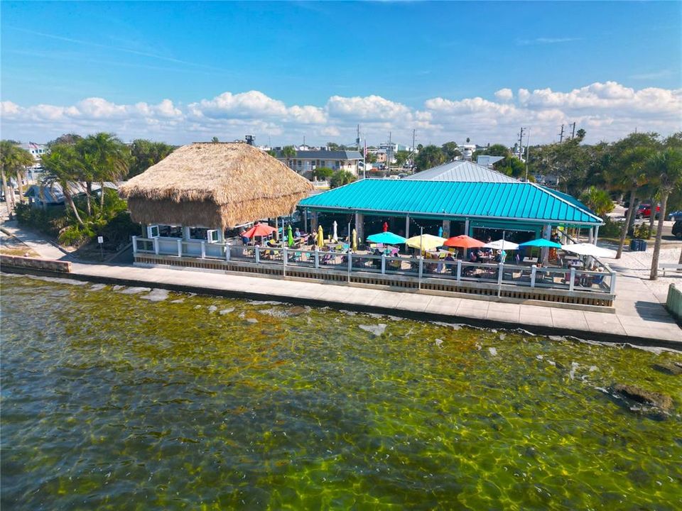 For Sale: $325,000 (2 beds, 1 baths, 768 Square Feet)