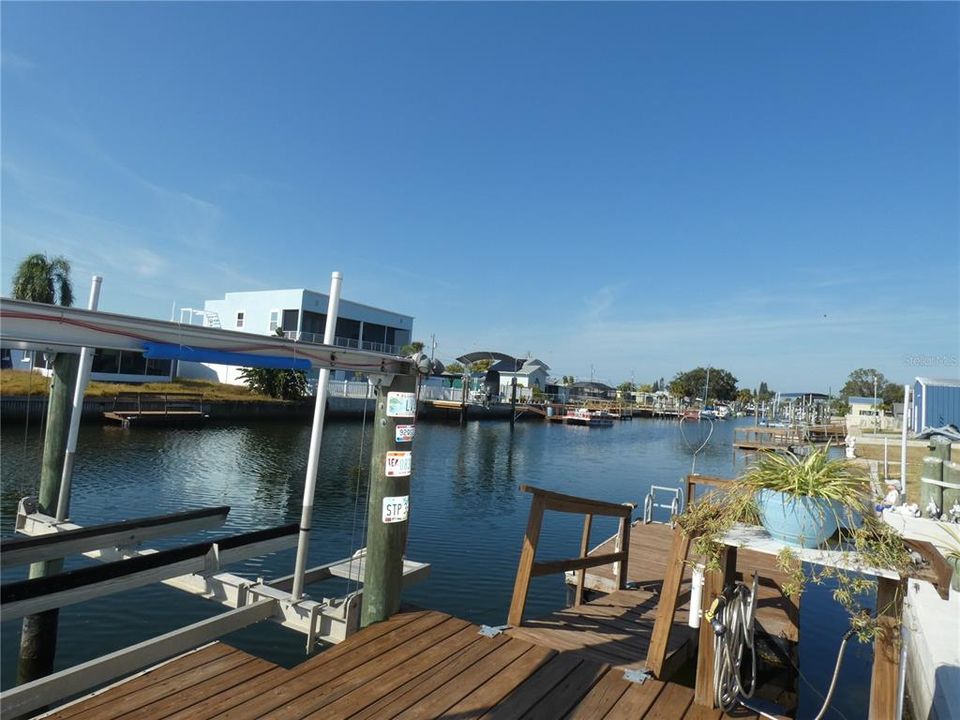 For Sale: $325,000 (2 beds, 1 baths, 768 Square Feet)