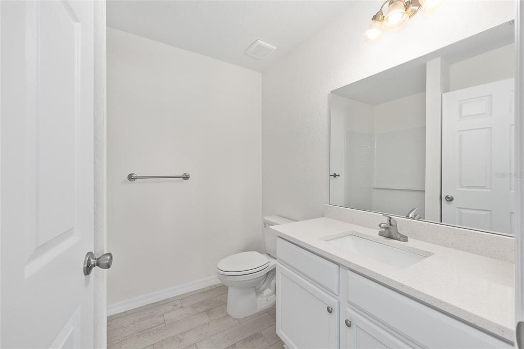 Active With Contract: $235,000 (3 beds, 2 baths, 1091 Square Feet)