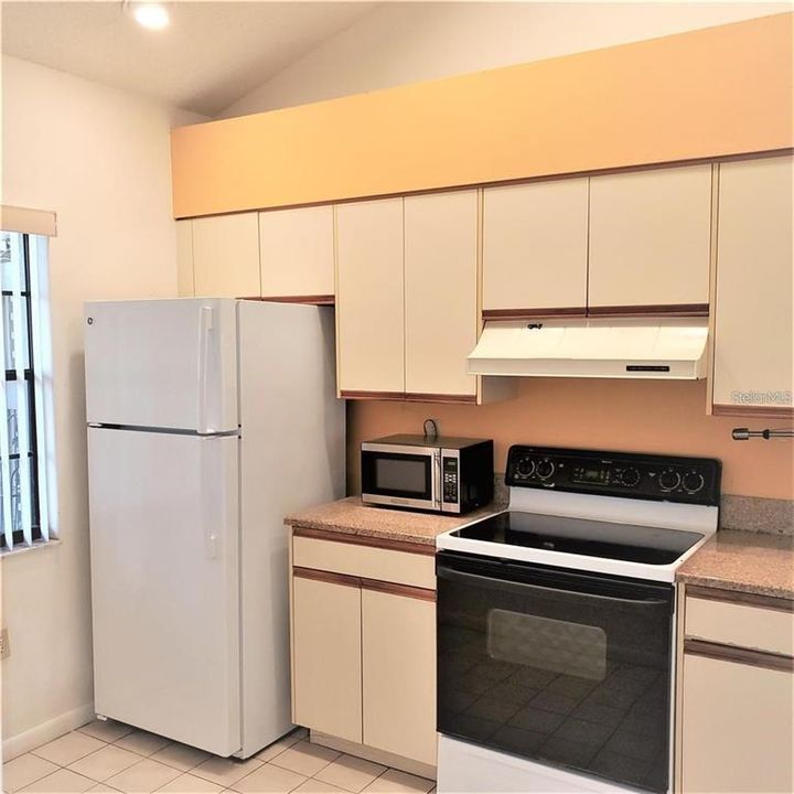 For Rent: $2,000 (2 beds, 2 baths, 1050 Square Feet)