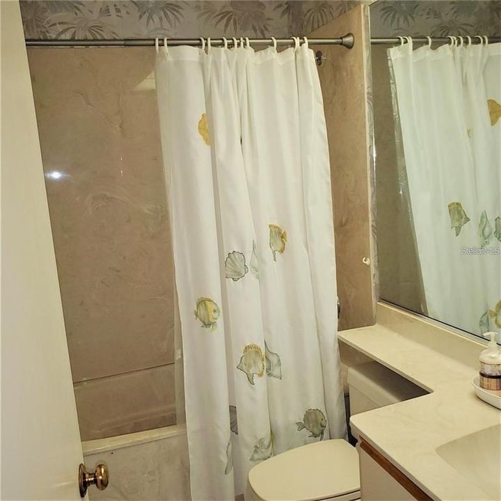 For Rent: $2,000 (2 beds, 2 baths, 1050 Square Feet)