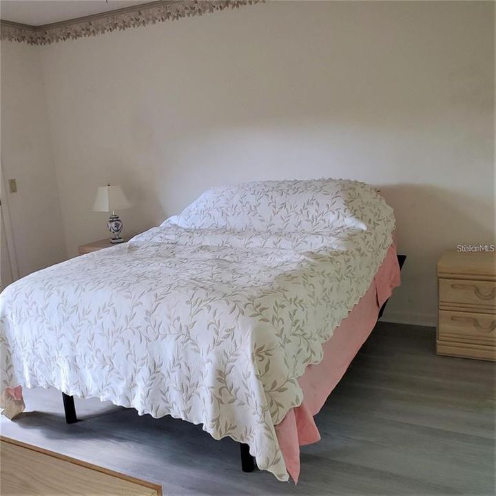 For Rent: $2,000 (2 beds, 2 baths, 1050 Square Feet)