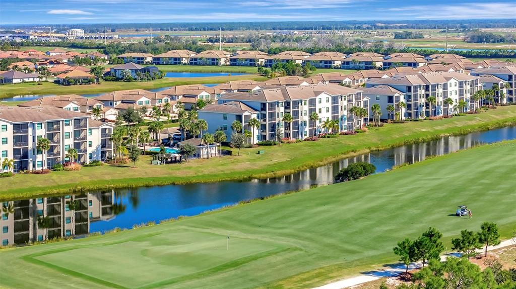 Active With Contract: $265,000 (2 beds, 2 baths, 1121 Square Feet)