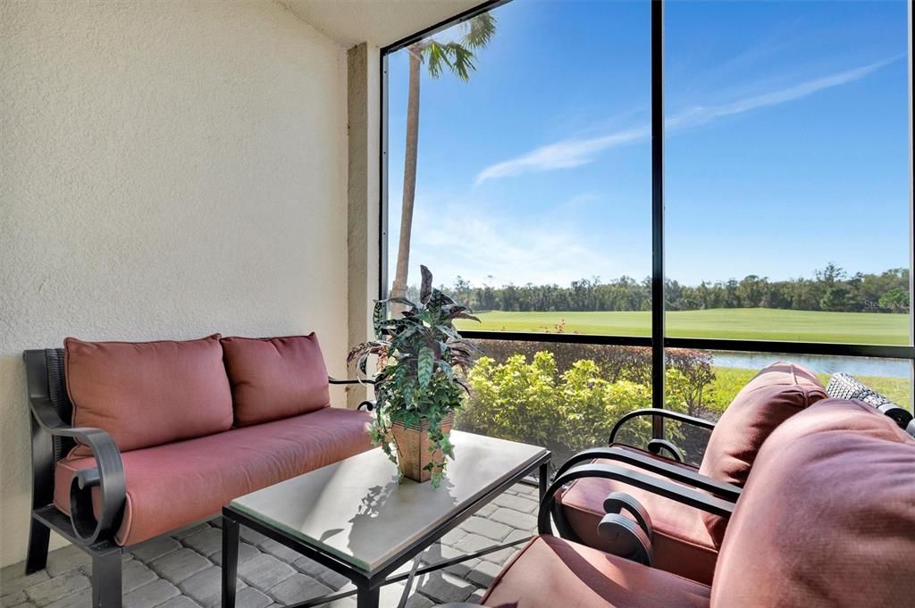 Active With Contract: $265,000 (2 beds, 2 baths, 1121 Square Feet)