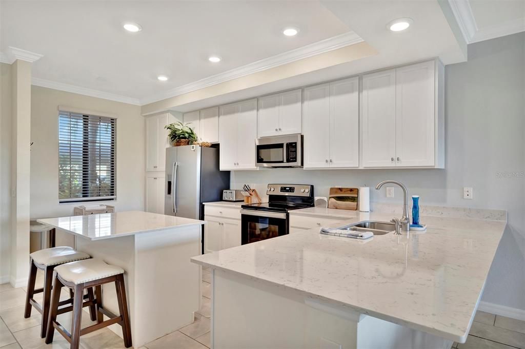 Active With Contract: $265,000 (2 beds, 2 baths, 1121 Square Feet)