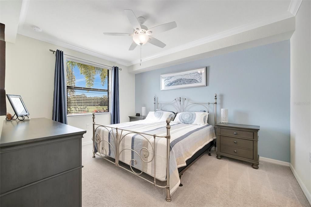 Active With Contract: $265,000 (2 beds, 2 baths, 1121 Square Feet)