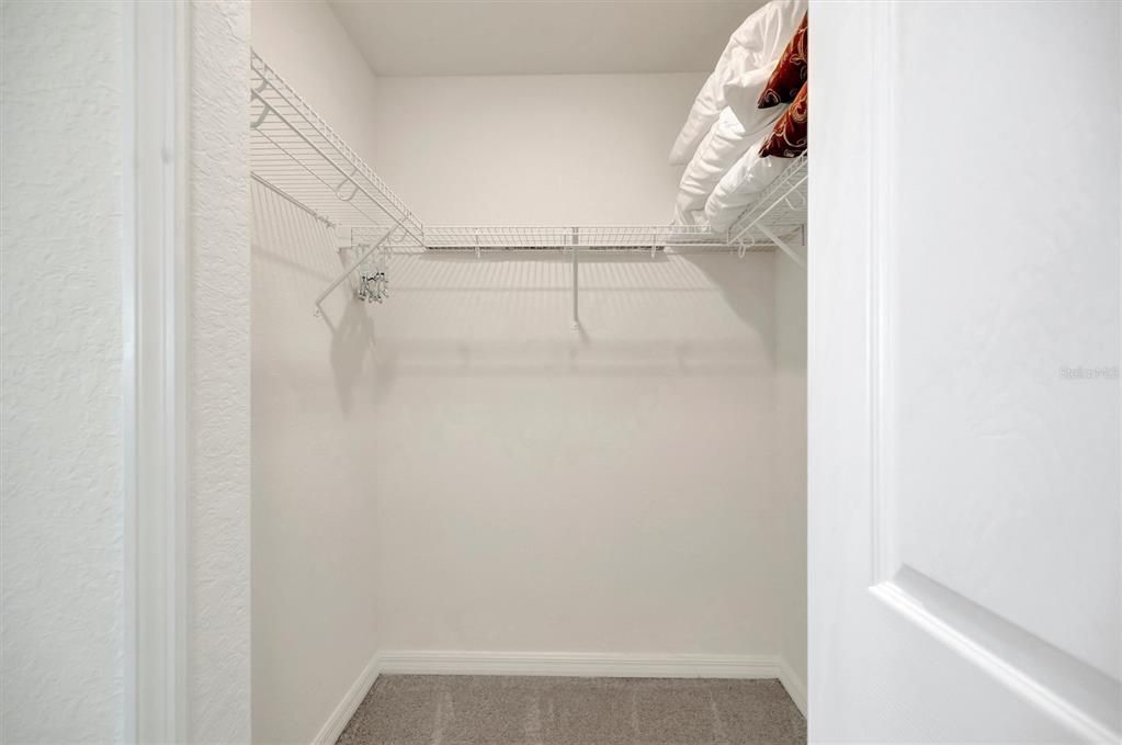 Active With Contract: $265,000 (2 beds, 2 baths, 1121 Square Feet)