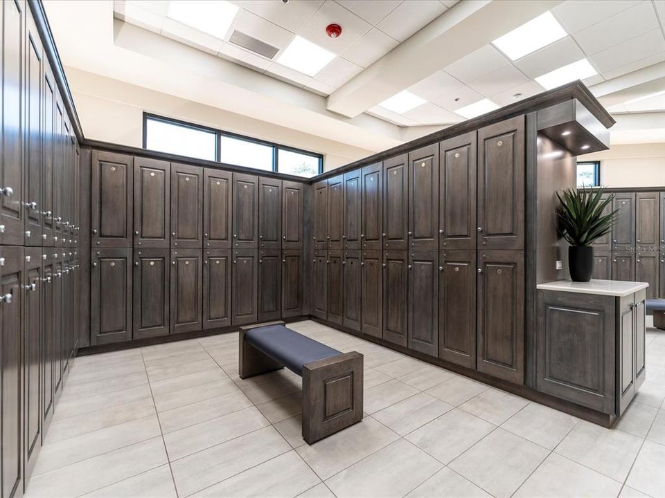 Active With Contract: $265,000 (2 beds, 2 baths, 1121 Square Feet)