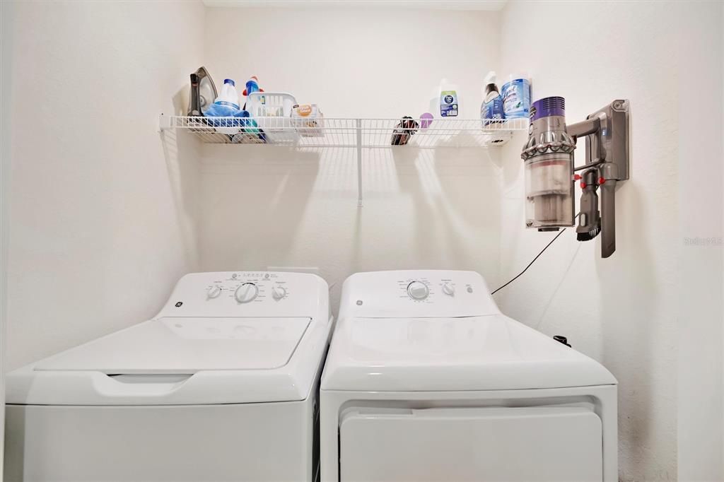 Active With Contract: $265,000 (2 beds, 2 baths, 1121 Square Feet)