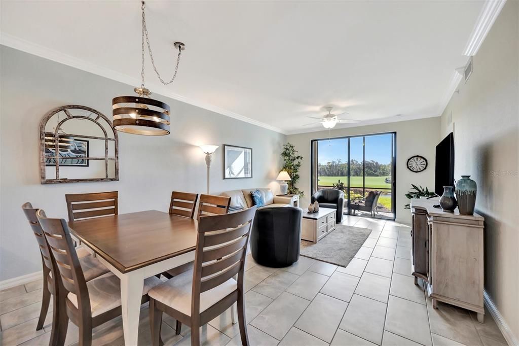 Active With Contract: $265,000 (2 beds, 2 baths, 1121 Square Feet)